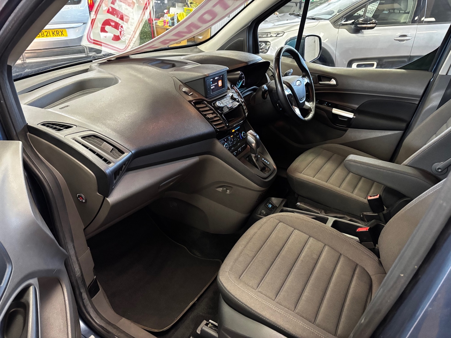 Used Ford Grand Tourneo Connect 2020 for sale - 78223356: Photo 19