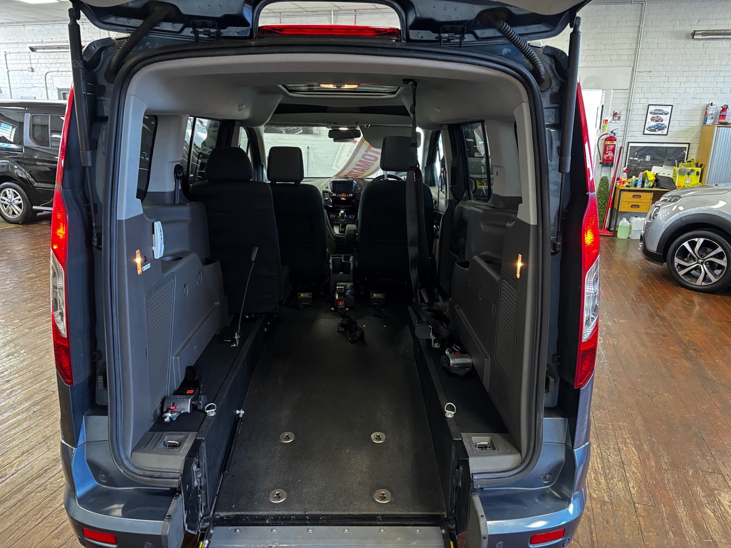 Used Ford Grand Tourneo Connect 2020 for sale - 78223356: Photo 24