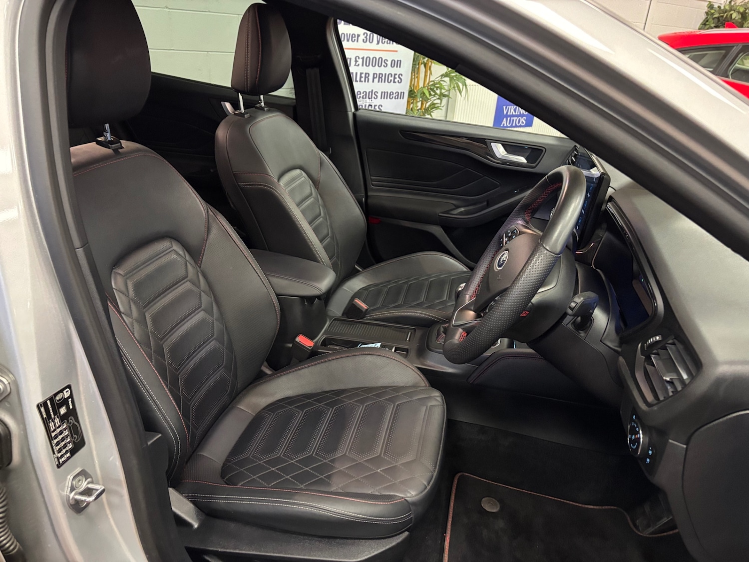 Used Ford Focus 2023 for sale - 76564900: Photo 11