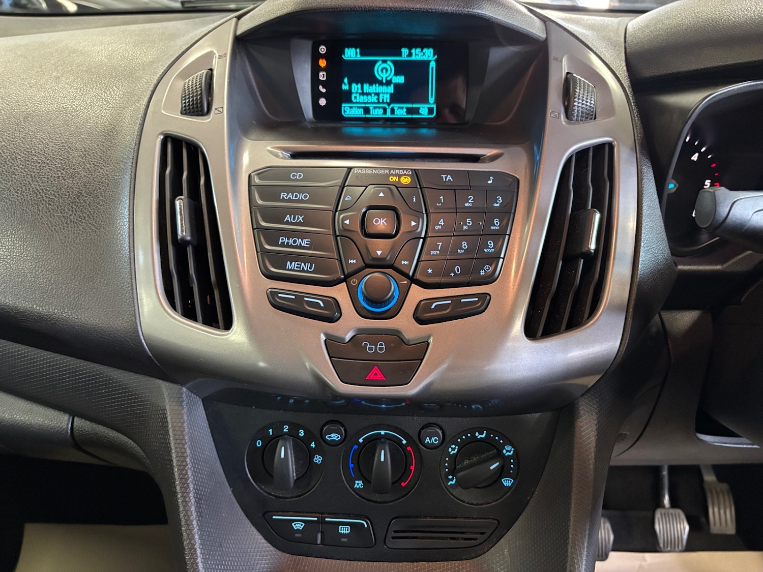 Used Ford Grand Tourneo Connect 2018 for sale - 76116691: Photo 11