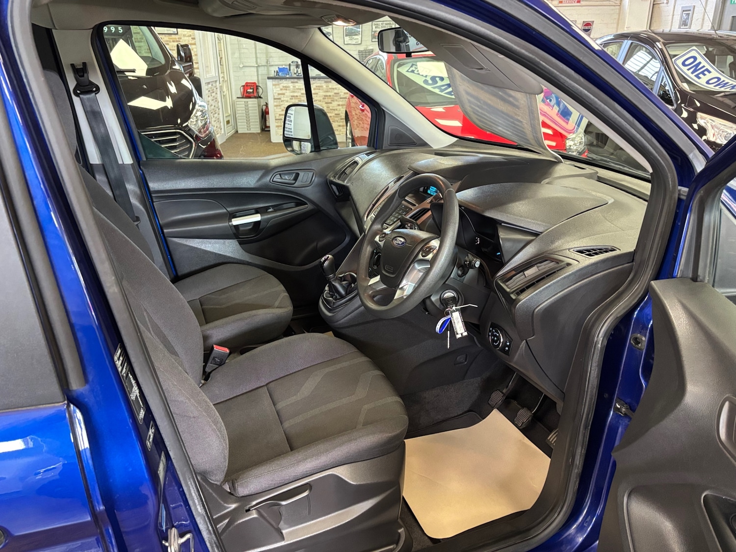 Used Ford Grand Tourneo Connect 2018 for sale - 76116691: Photo 8