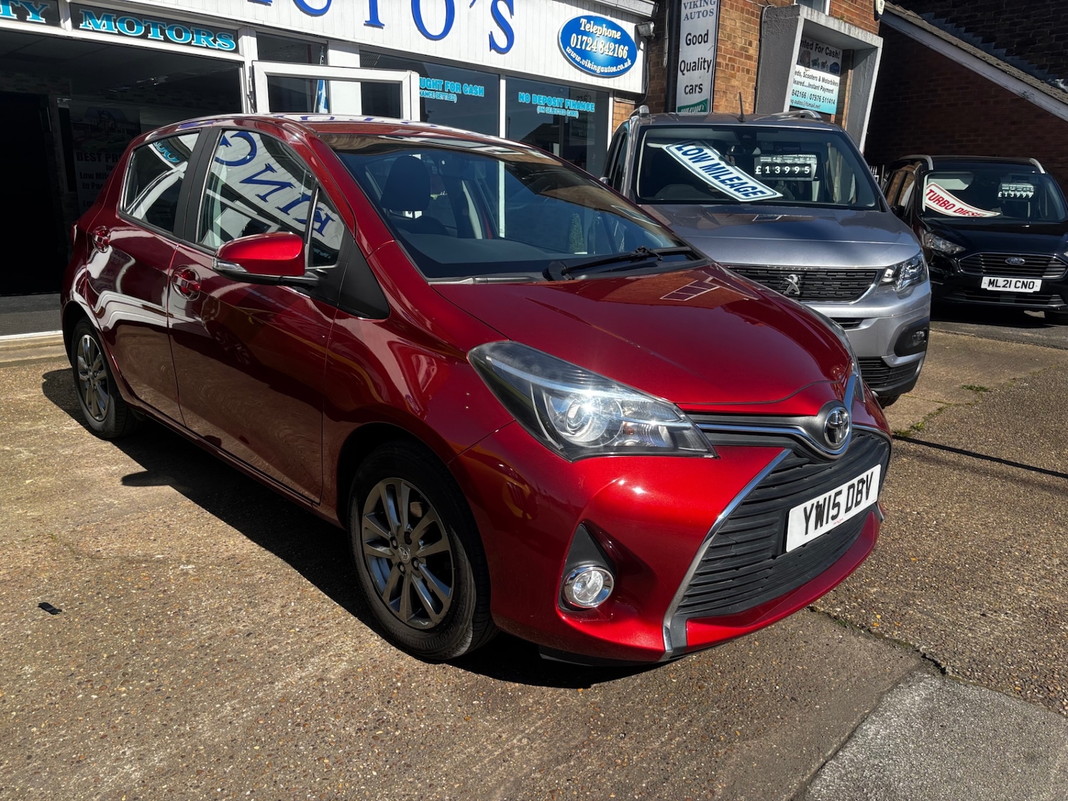 Used Toyota Yaris 2015 for sale - 78026343: Photo 2