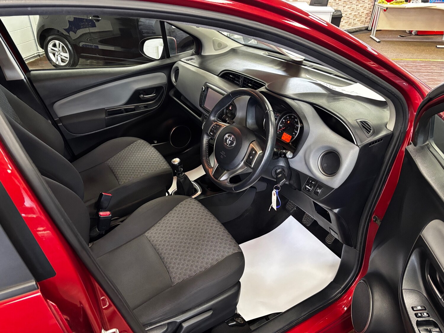 Used Toyota Yaris 2015 for sale - 78026343: Photo 9