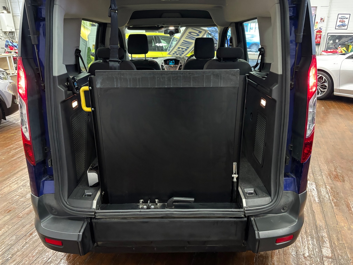 Used Ford Tourneo Connect 2015 for sale - 77397601: Photo 18