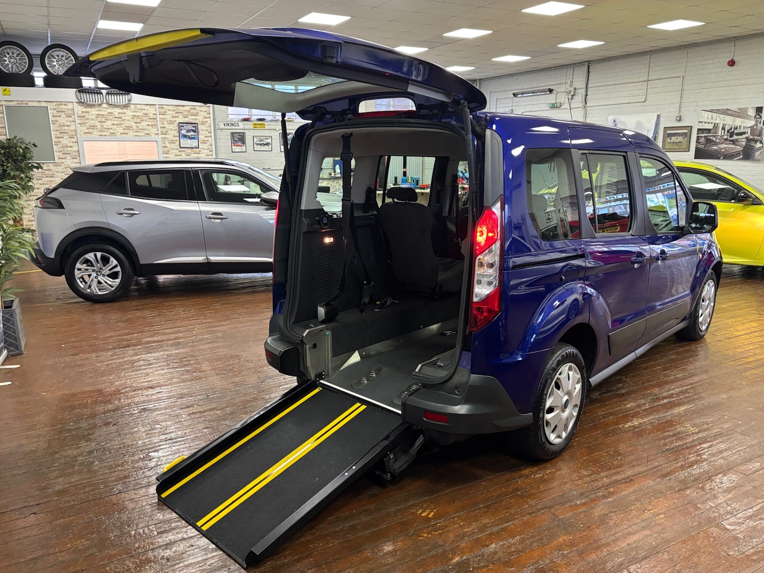 Used Ford Tourneo Connect 2015 for sale - 77397601: Photo 19