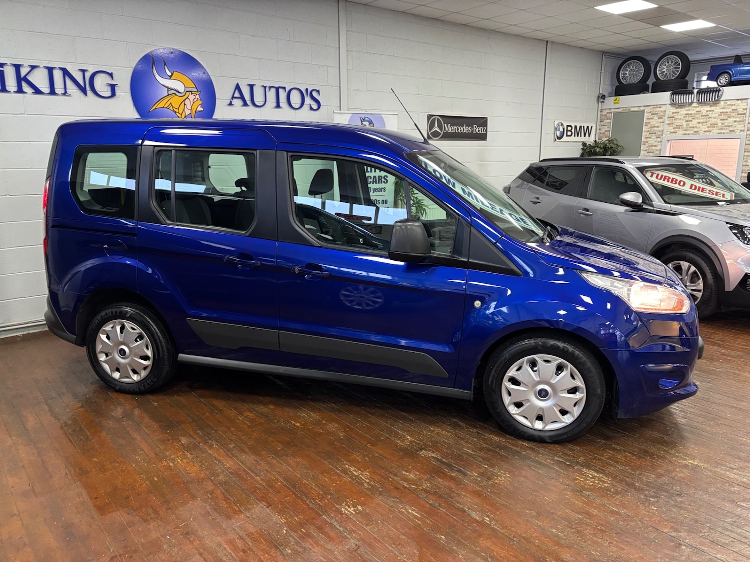 Used Ford Tourneo Connect 2015 for sale - 77397601: Photo 2