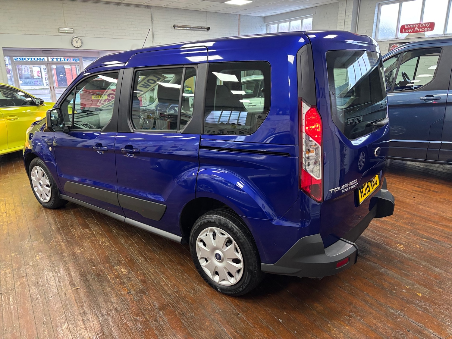 Used Ford Tourneo Connect 2015 for sale - 77397601: Photo 6