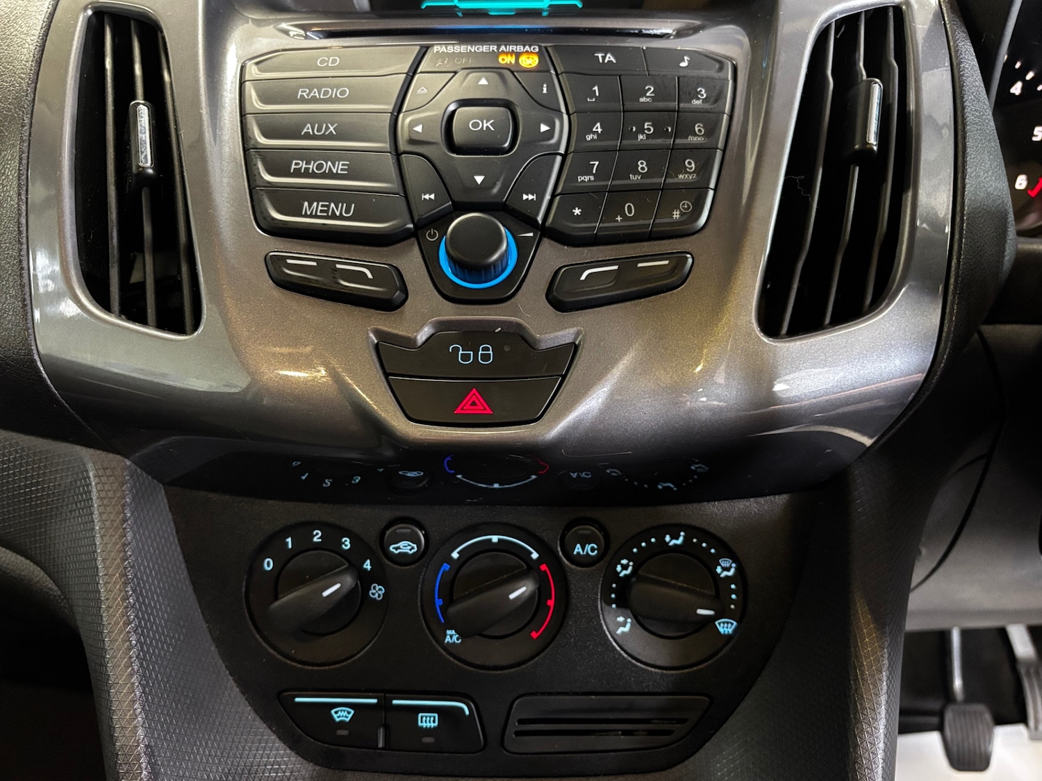 Used Ford Tourneo Connect 2018 for sale - 78198836: Photo 15