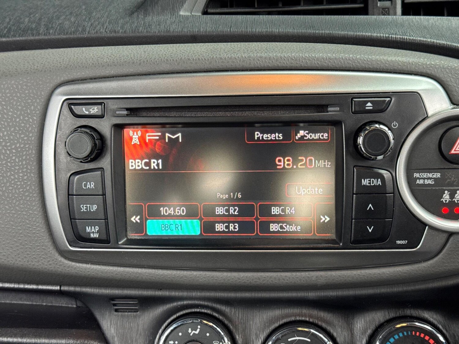 Used Toyota Yaris 2013 for sale - 77884907: Photo 15