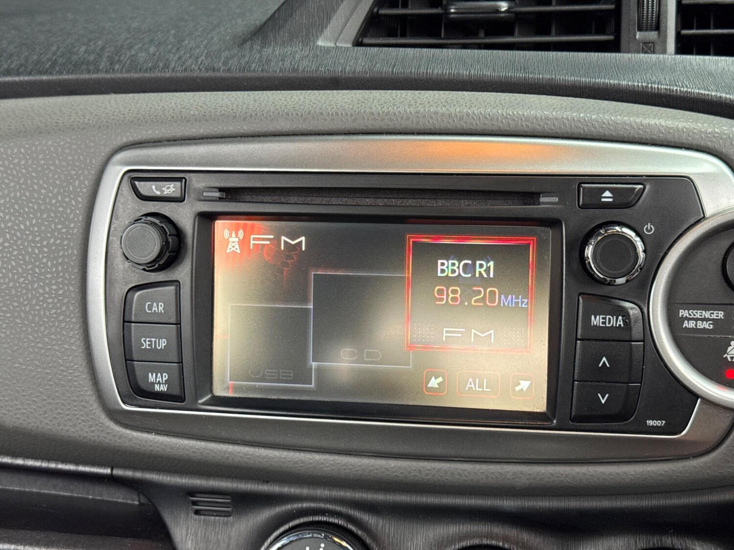 Used Toyota Yaris 2013 for sale - 77884907: Photo 16