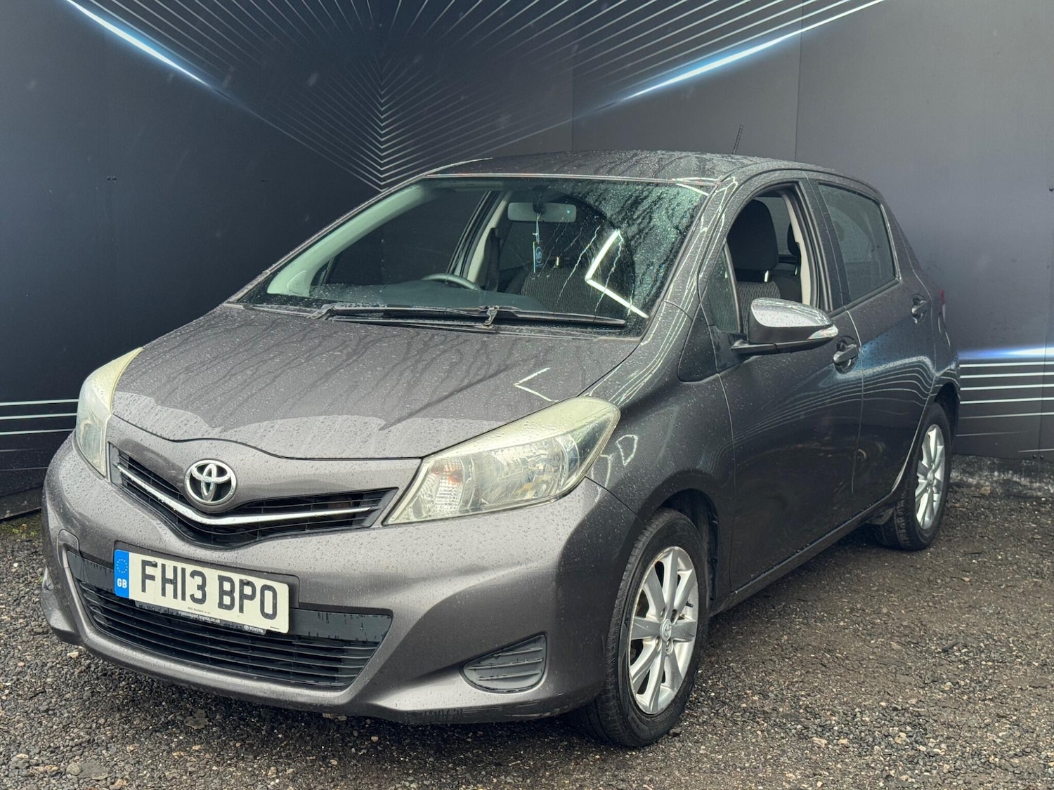 Used Toyota Yaris 2013 for sale - 77884907: Photo 5