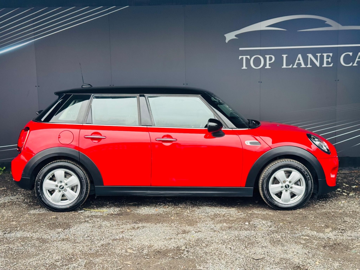 Used MINI Hatch 2019 for sale - 77884909: Photo 2