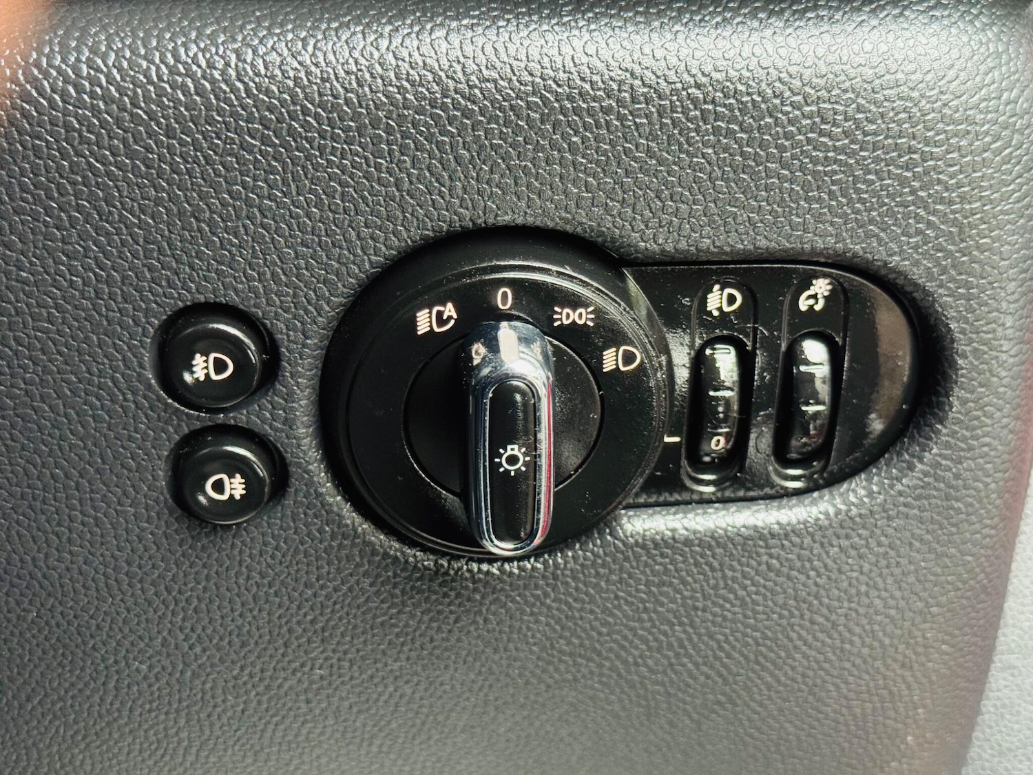 Used MINI Hatch 2019 for sale - 77119874: Photo 37