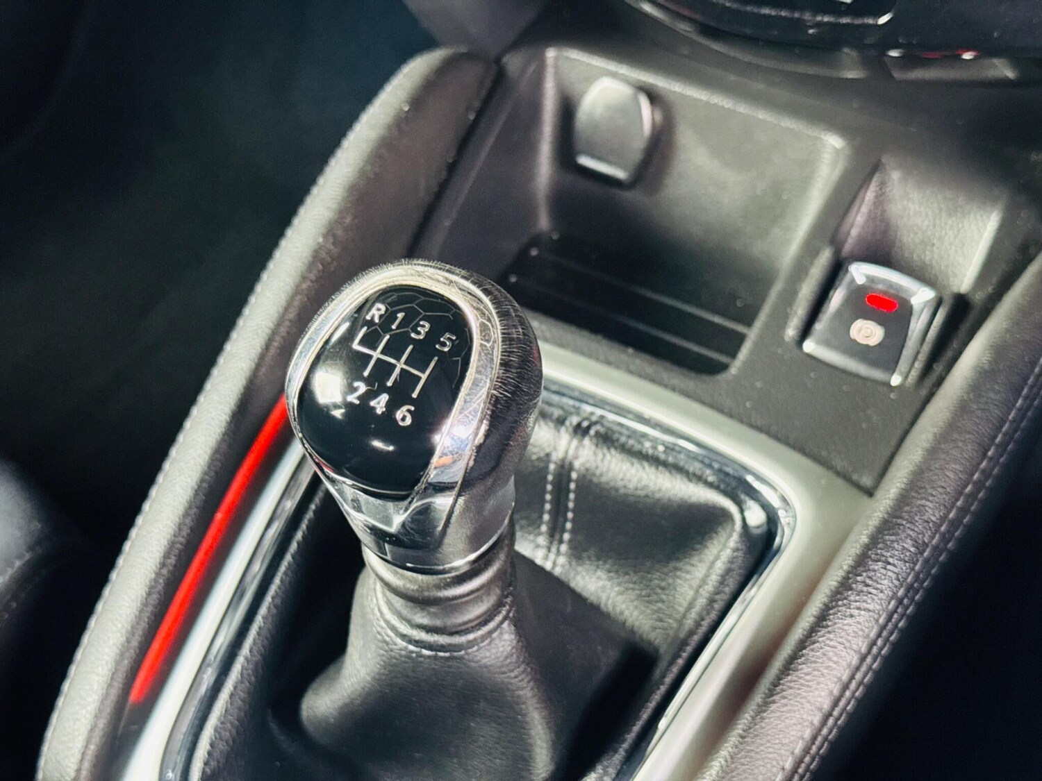 Used Nissan Qashqai 2015 for sale - 76136859: Photo 33