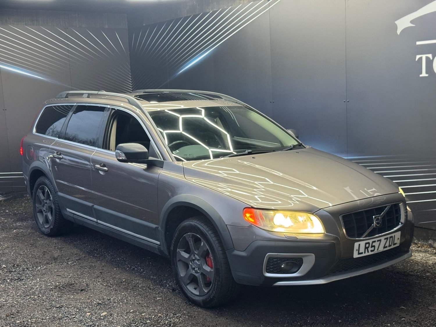 Used Volvo XC70 2008 for sale - 77400499: Photo 6