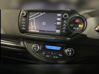 Used Toyota Yaris 2019 for sale - 77468118: Photo