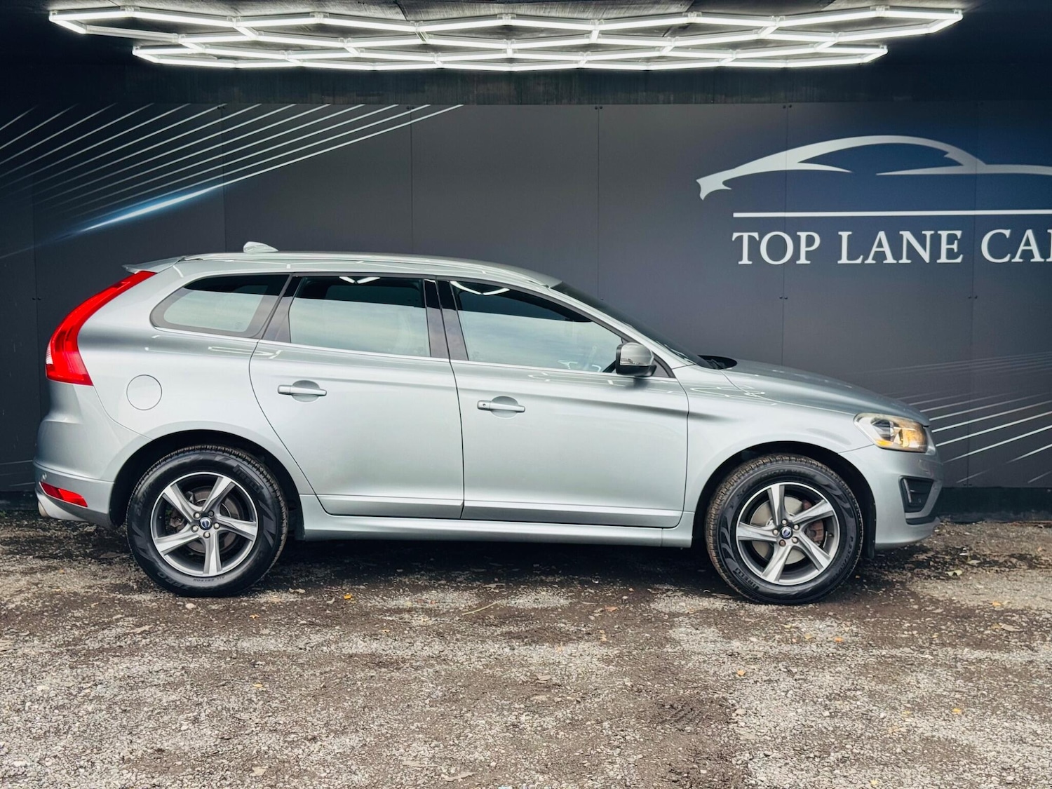 Used Volvo XC60 2014 for sale - 76952644: Photo 2