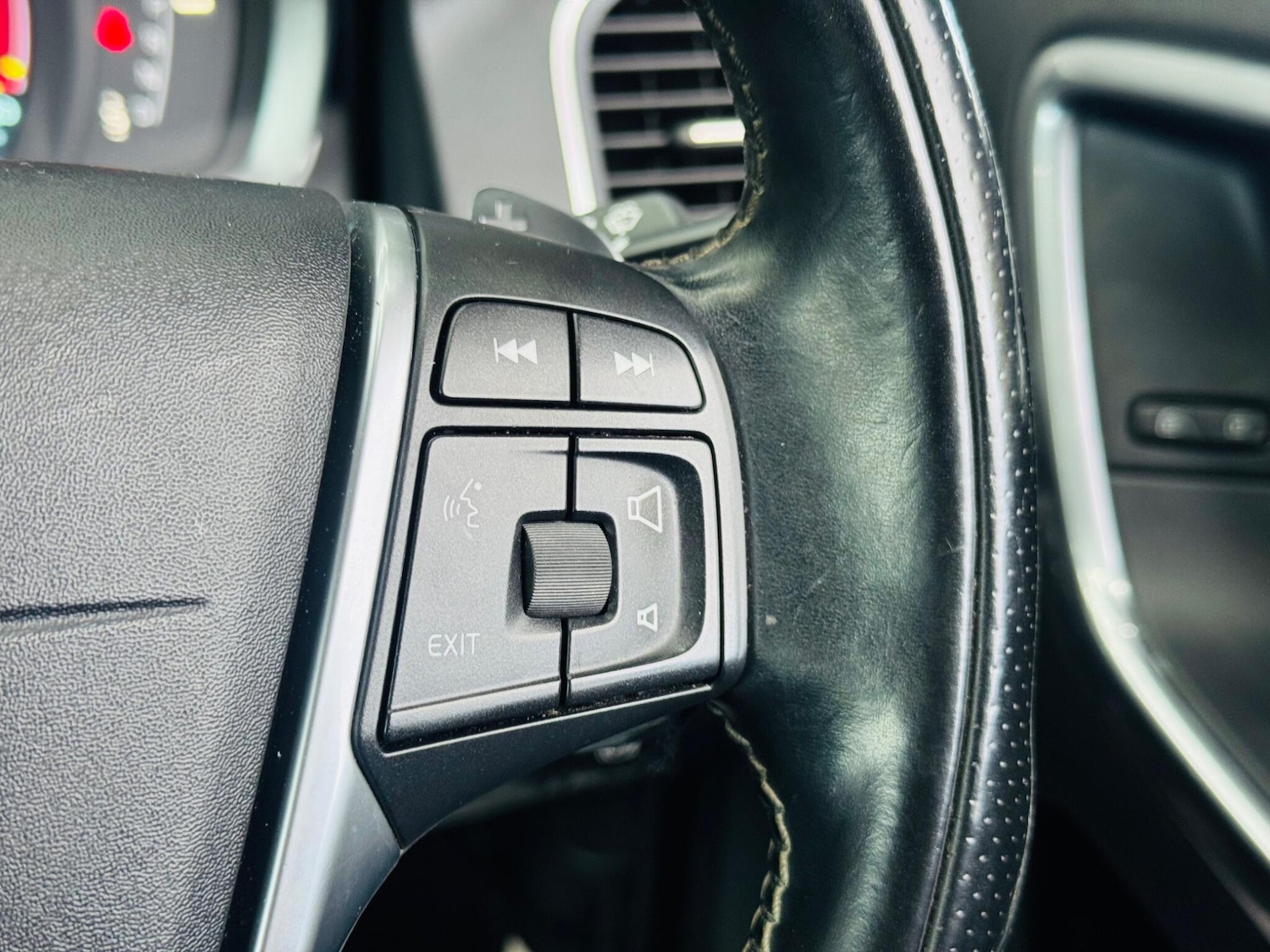 Used Volvo XC60 2014 for sale - 76952644: Photo 24