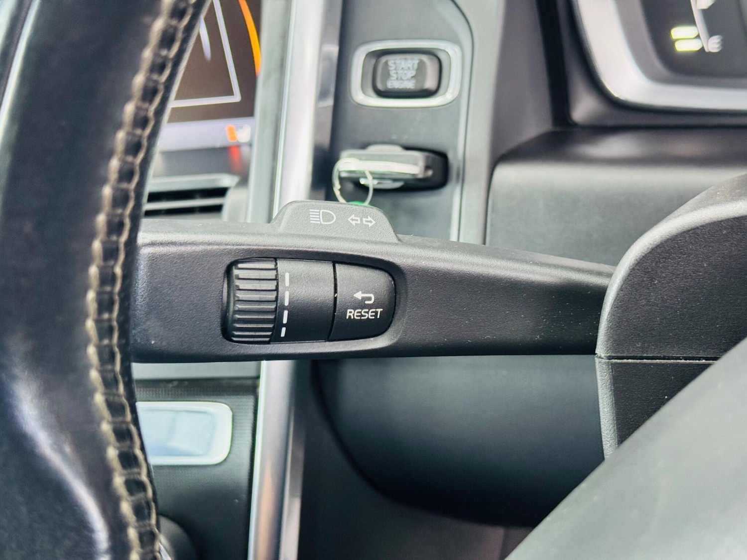 Used Volvo XC60 2014 for sale - 76952644: Photo 25