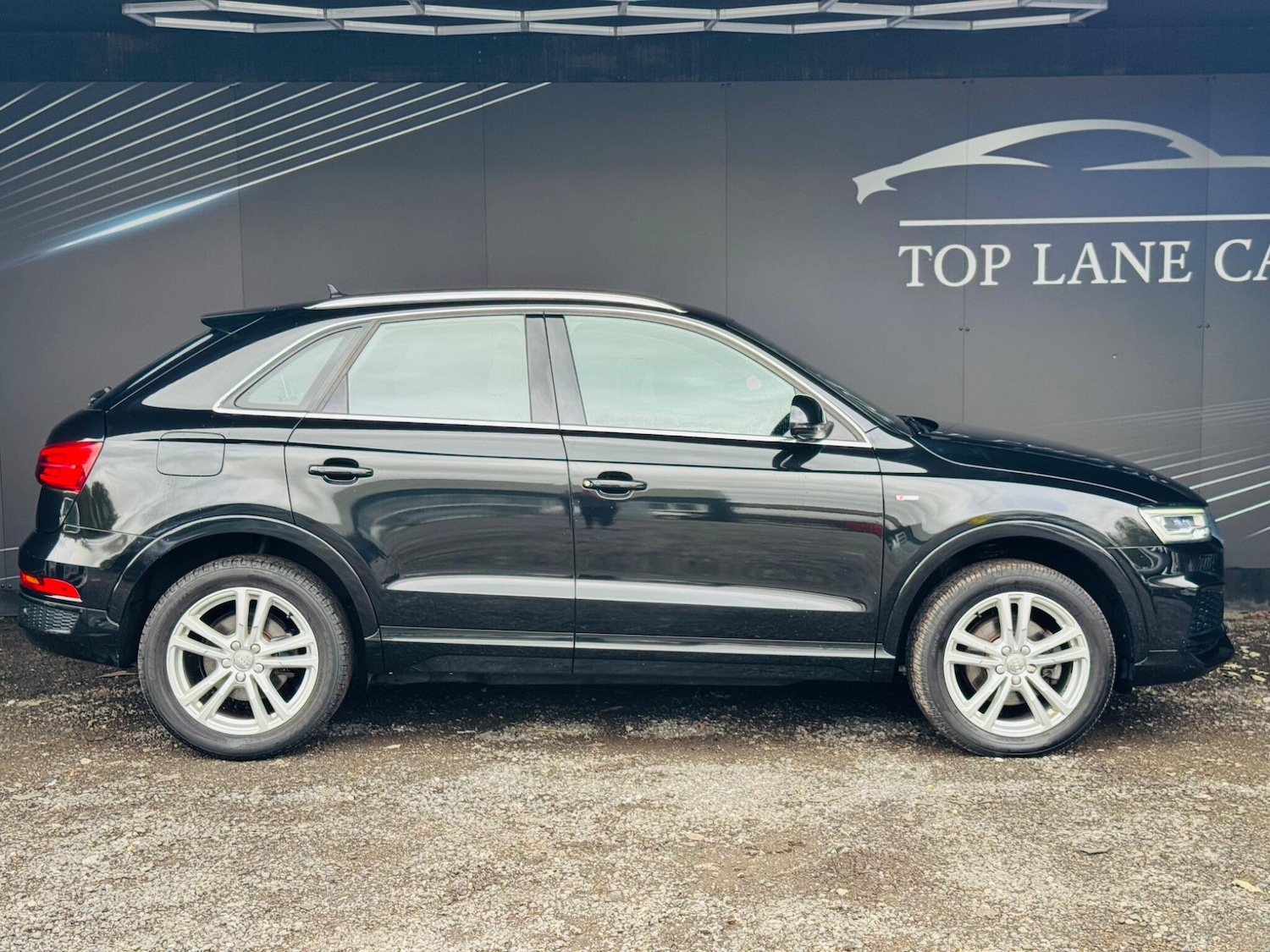 Used Audi Q3 2017 for sale - 76021004: Photo 13