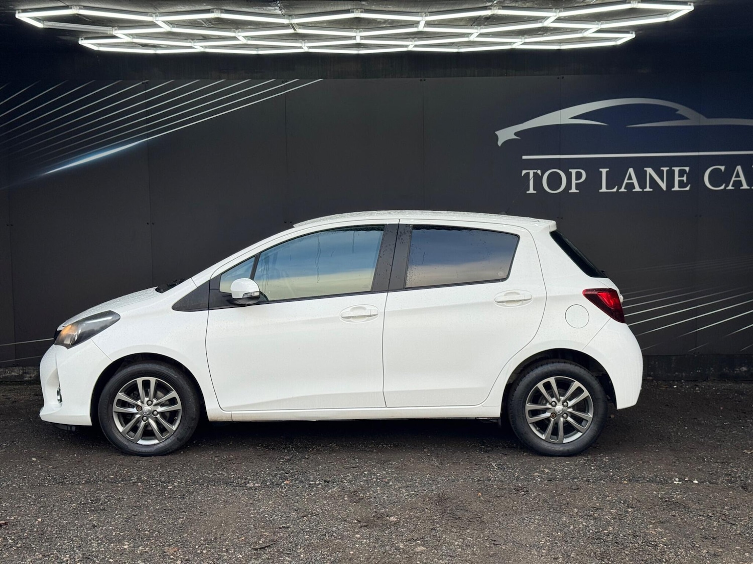 Used Toyota Yaris 2014 for sale - 77016017: Photo 2