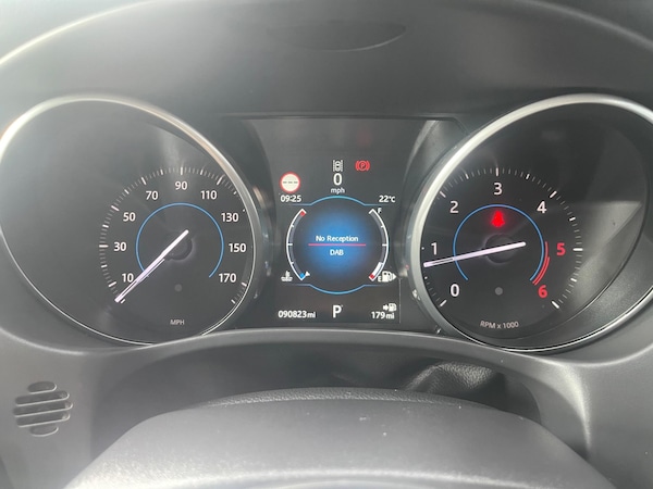 Used Jaguar XE 2017 for sale - 75543930: Photo 21