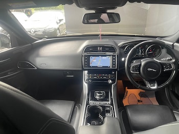 Used Jaguar XE 2017 for sale - 75543930: Photo