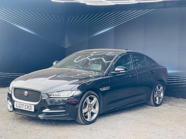Used Jaguar XE 2017 for sale - 75543930: Photo 9