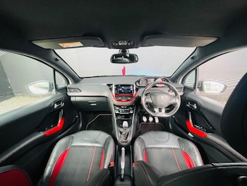Used Peugeot 208 2015 for sale - 75562770: Photo