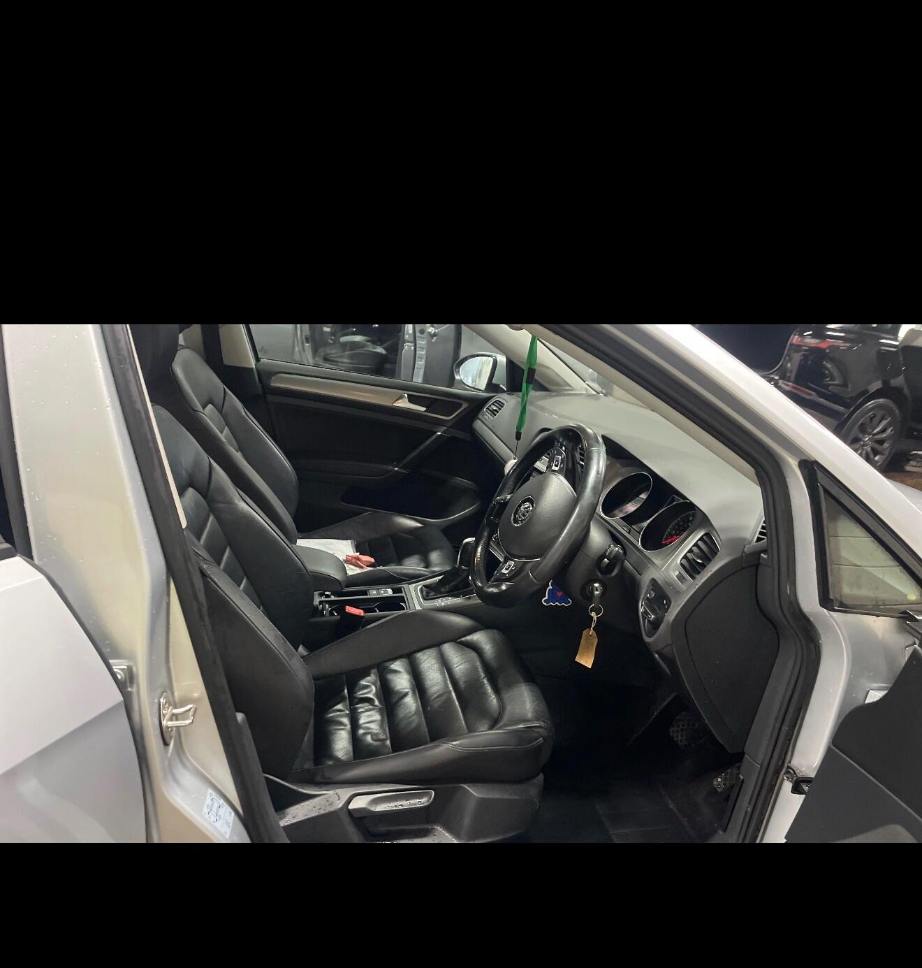 Used Volkswagen Golf 2014 for sale - 77884910: Photo 8