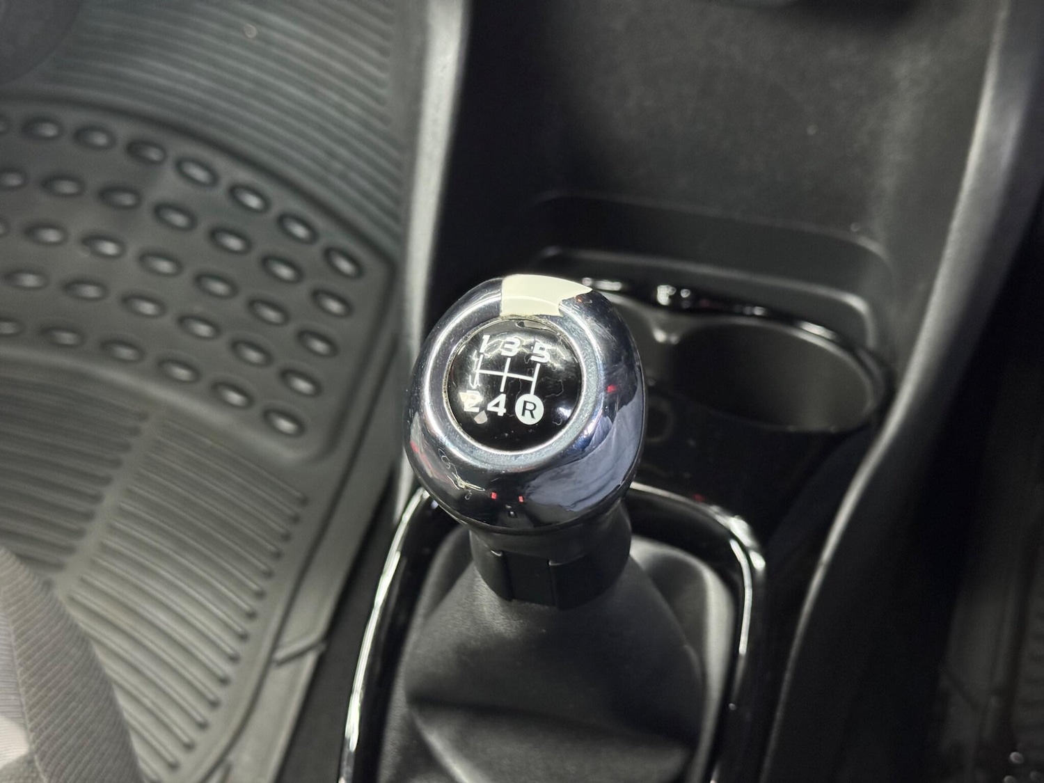 Used Peugeot 108 2015 for sale - 76573674: Photo 35