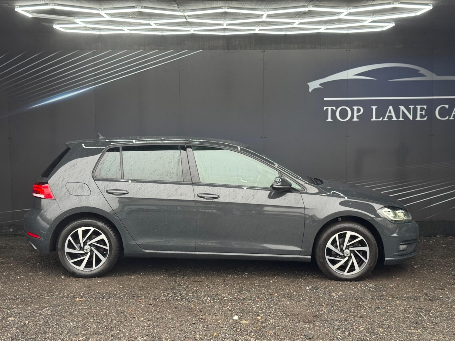 Used Volkswagen Golf 2020 for sale - 76660554: Photo 2