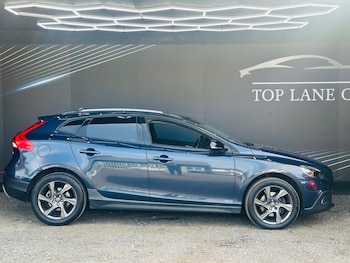 Used Volvo V40 Cross Country 2014 for sale - 75623182: Photo