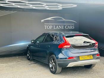 Used Volvo V40 Cross Country 2014 for sale - 75623182: Photo