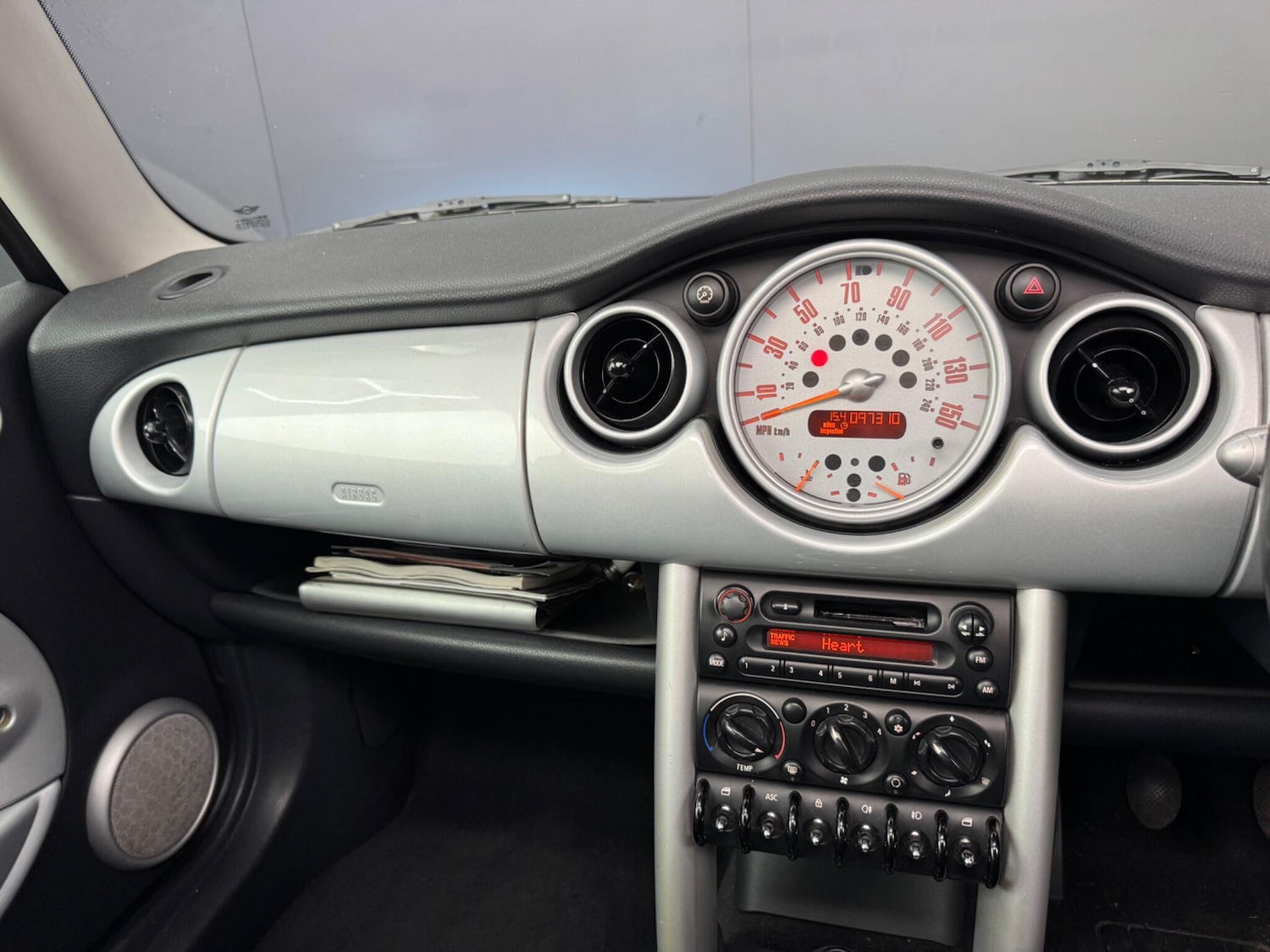 Used MINI Hatch 2002 for sale - 76408913: Photo 26