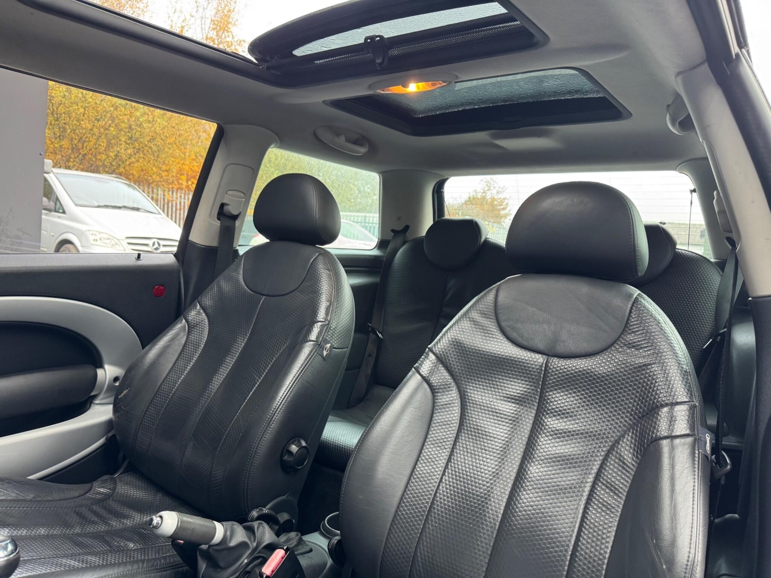 Used MINI Hatch 2002 for sale - 76408913: Photo 34