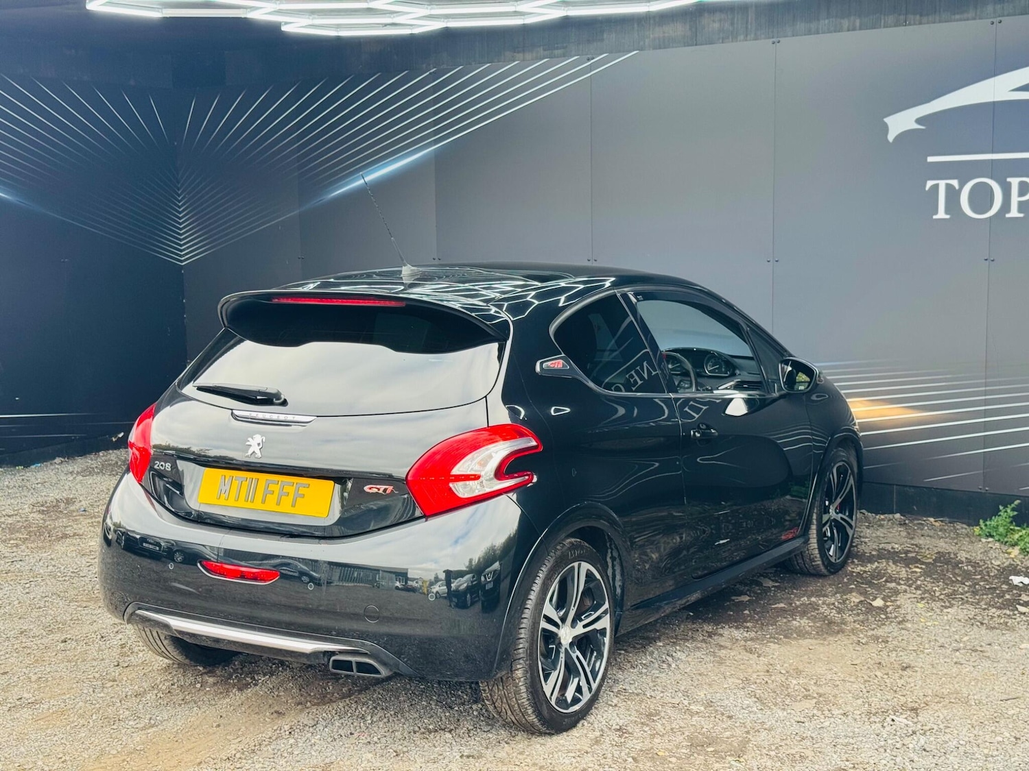 Used Peugeot 208 2015 for sale - 76294661: Photo 11