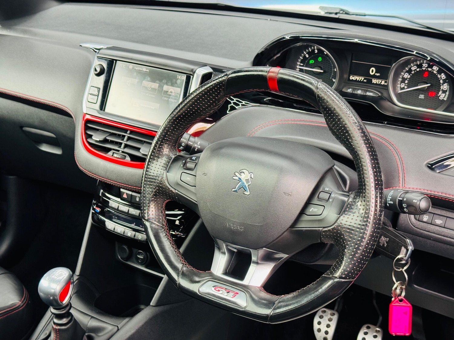 Used Peugeot 208 2015 for sale - 76294661: Photo 14