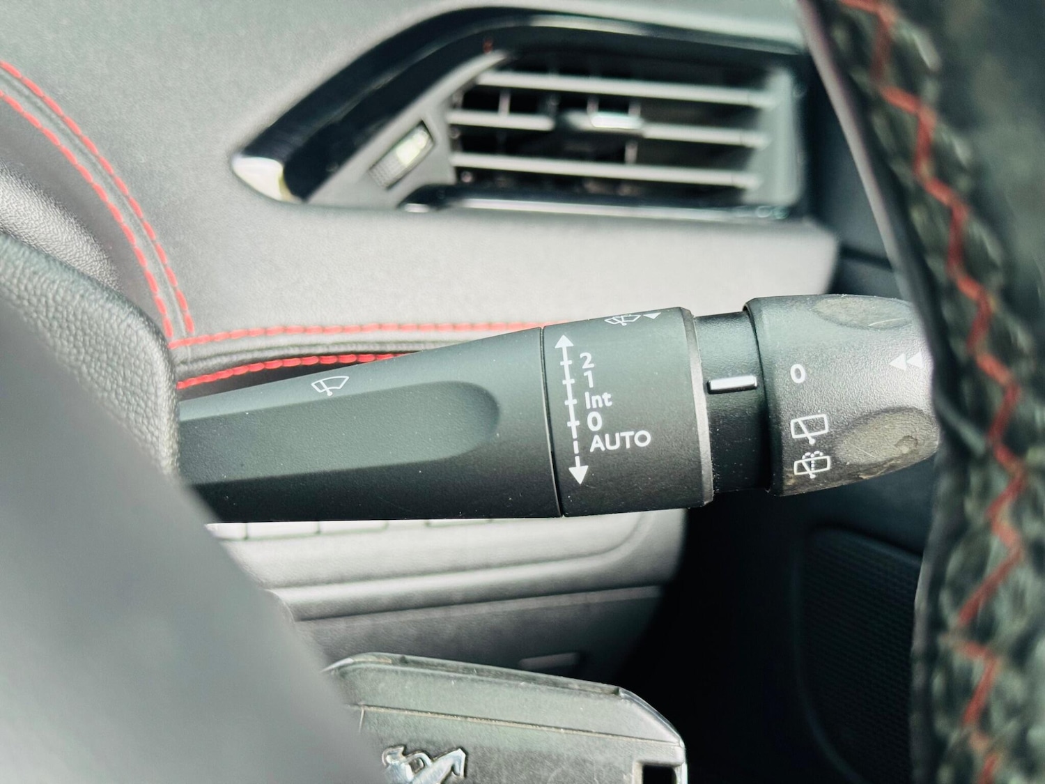 Used Peugeot 208 2015 for sale - 76294661: Photo 20