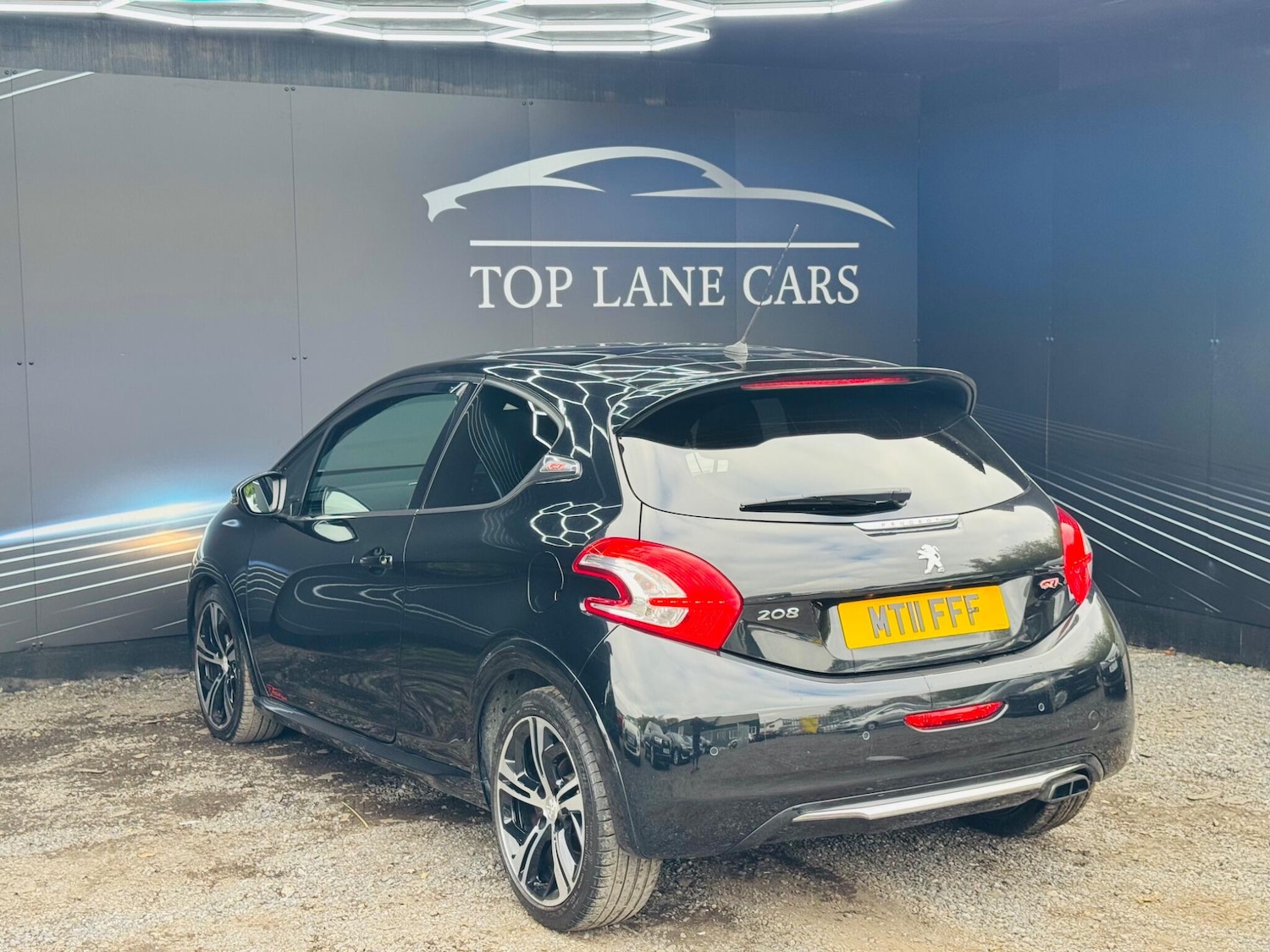 Used Peugeot 208 2015 for sale - 76294661: Photo 3