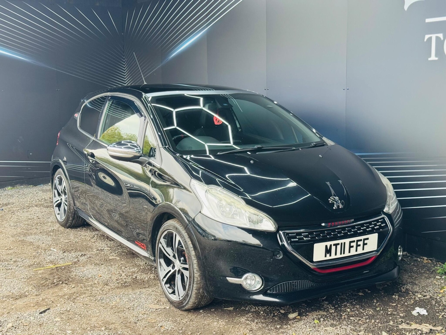Used Peugeot 208 2015 for sale - 76294661: Photo 8