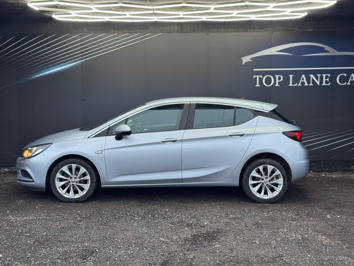 Used Vauxhall Astra 2017 for sale - 77190624: Photo 10