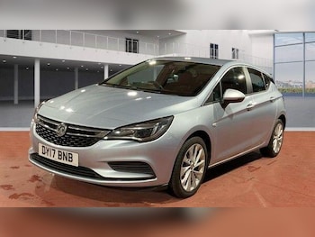 Used Vauxhall Astra 2017 for sale - 77190624: Photo