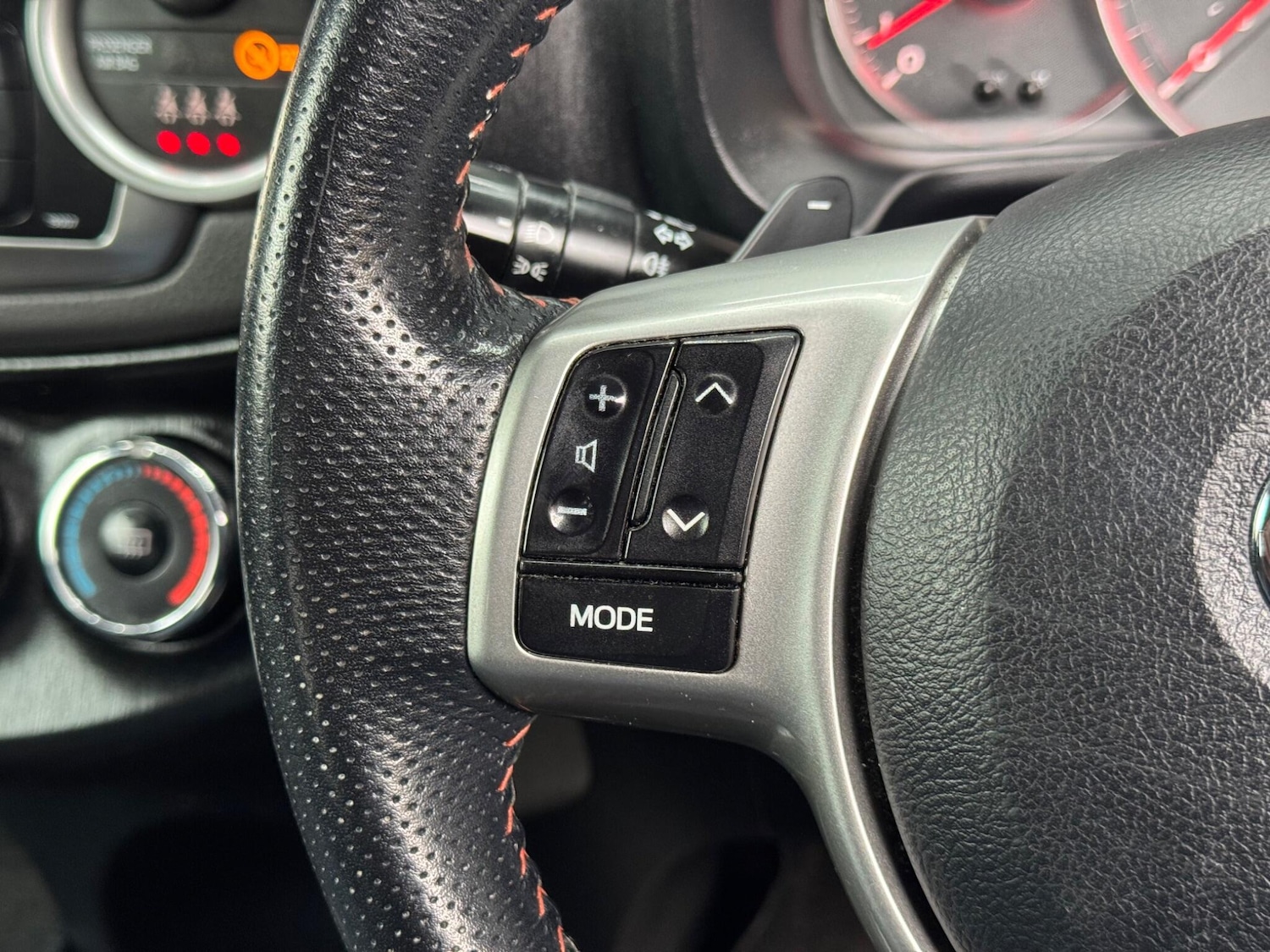 Used Toyota Yaris for sale - 76527915: Photo 23