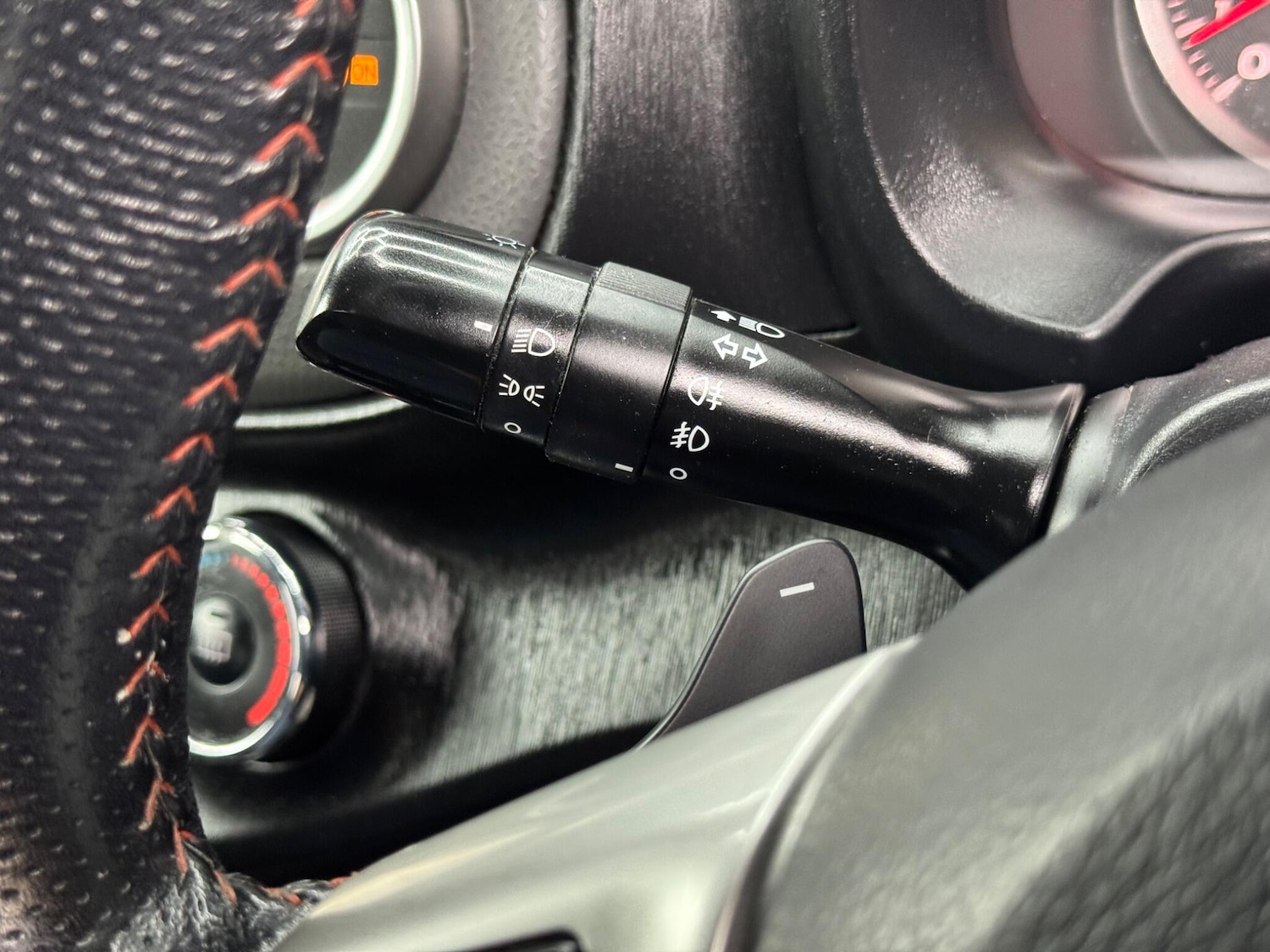 Used Toyota Yaris for sale - 76527915: Photo 25