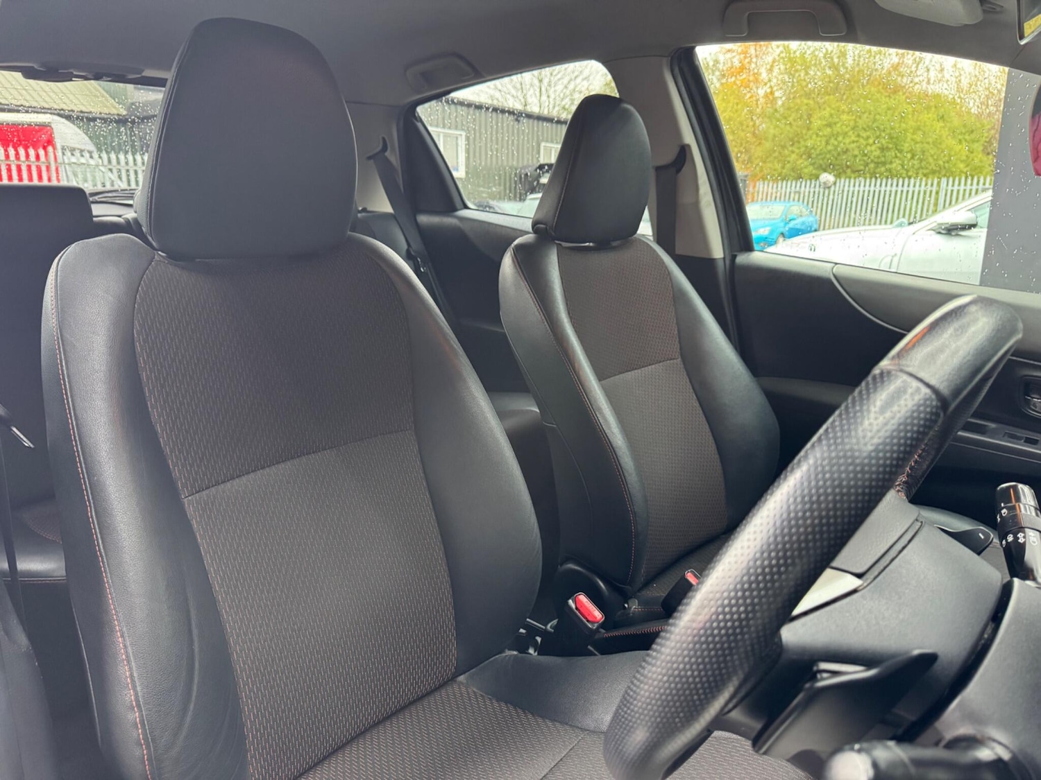 Used Toyota Yaris for sale - 76527915: Photo 33