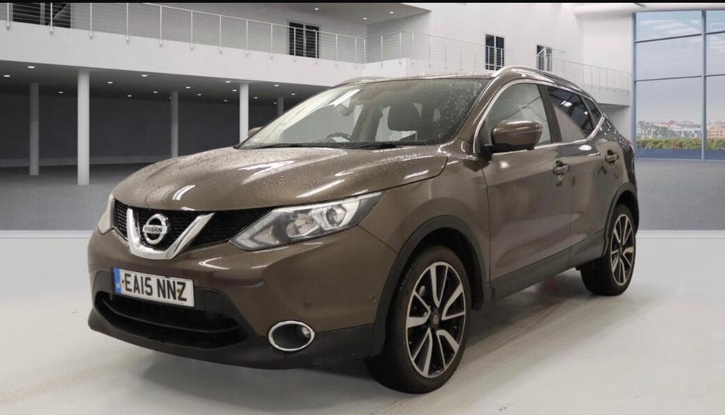 Used Nissan Qashqai 2015 for sale - 77202760: Photo 2