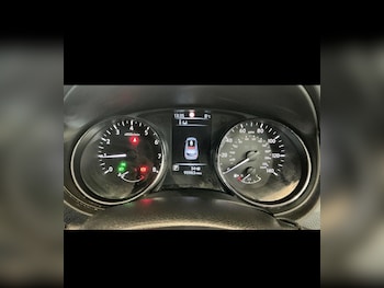 Used Nissan Qashqai 2015 for sale - 77884901: Photo