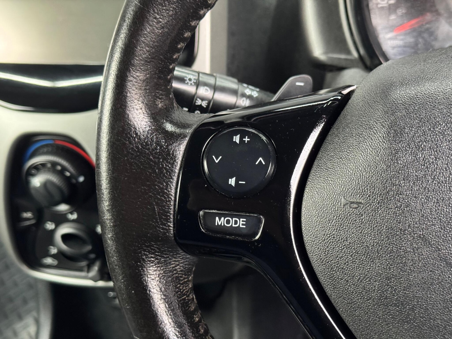 Used Peugeot 108 2017 for sale - 77015259: Photo 22