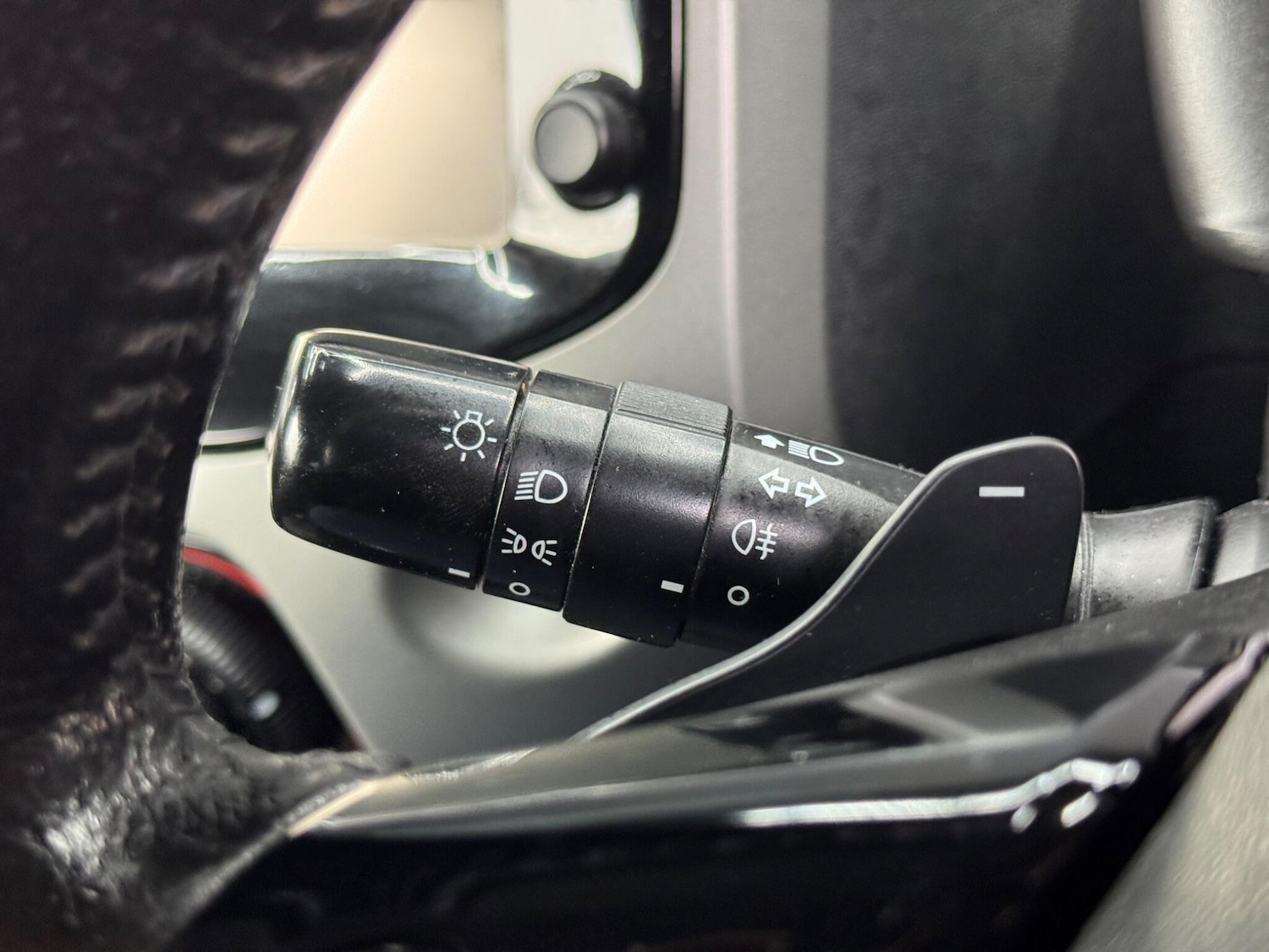 Used Peugeot 108 2017 for sale - 77015259: Photo 24